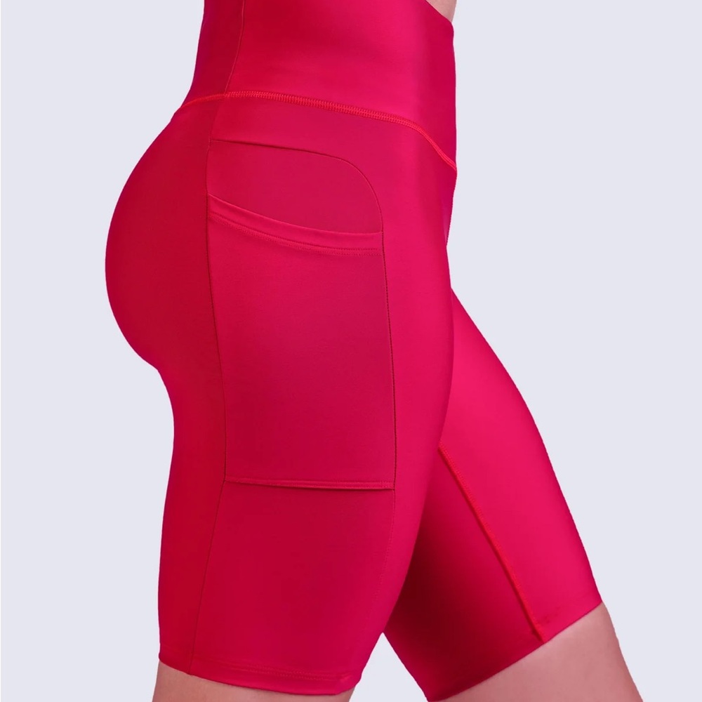 024EA.- Endeavor Athletic. Sharon Short. Size XL